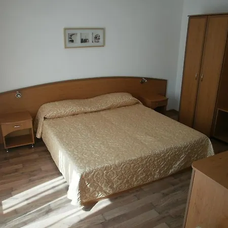 Europa Pensión Kiten (Burgas)