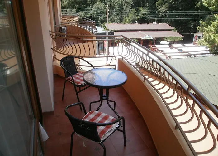 Guest house Europa 2*